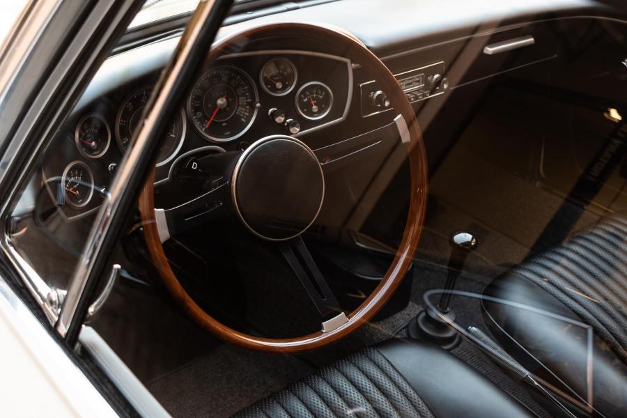 Панель приборов BMW Glas 1600 GT 1968 года  (фото 54 из 155)